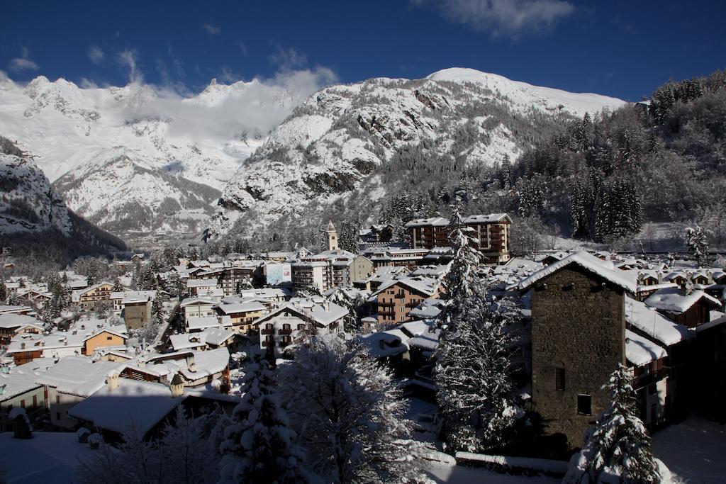 Grand Hotel Royal E Golf Courmayeur Extérieur photo